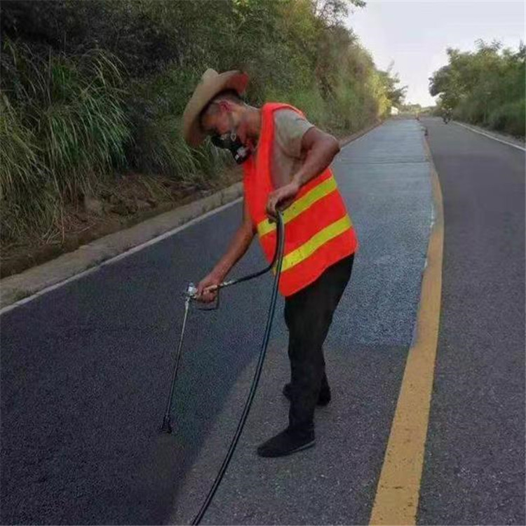 石景山 彩色防滑路面的底涂是保障路面附着力